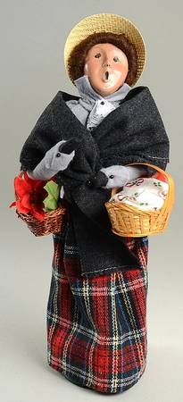 Traditional Assorted Carolers Woman With Baby & Poinsettias-Grey Coat - No Box Nb1580
