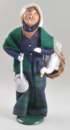 Traditional Assorted Carolers Woman With Goose In Basket-Green - No Box Nb1531