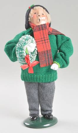 Traditional Assorted Carolers Boy With Wreath-Green Coat - No Box Nb1524