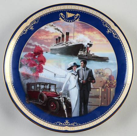 Titanic: Queen of The Ocean Traveling In Style - No Box by Bradford Exchange
