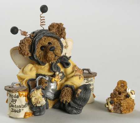 The Bearstone Collection Bumble  & Bee Sweeter Than Honey - With Box Bx332