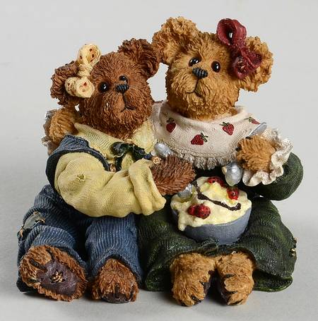 The Bearstone Collection Edie And Geri-A Week Of Sundaes - With Box Bx380