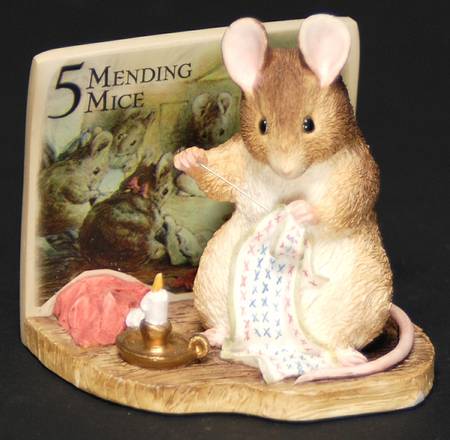World of Beatrix Potter Mending Mouse - Boxed