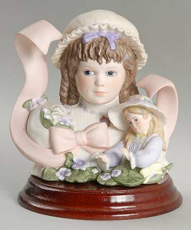 Romantic Designers Series Violet - Boxed