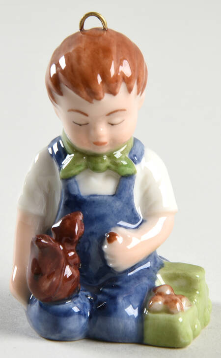 Annual Figurine Ornament Christian - Boxed