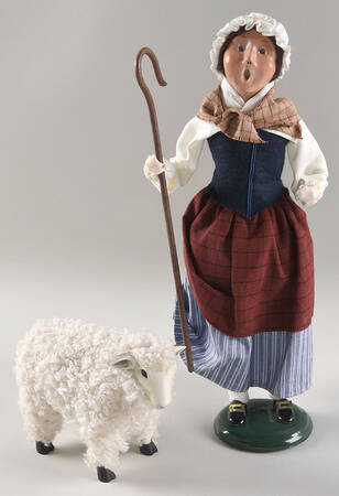 Williamsburg Shepherdess With Sheep - No Box
