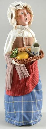 Williamsburg Tavern Woman With Tray Of Bread-Cheese - No Box
