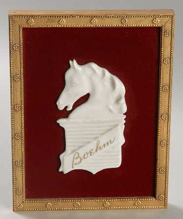 Advertising Signs Picture Frame-White On Burgundy Felt - Picture Frame Advertising Sign