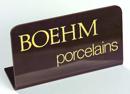 Advertising Signs Brown Plastic Sign With Gold Letters - Plastic Advertising Signs