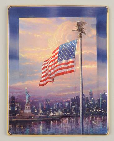 Thomas Kinkade Lights of America Light Of Freedom - No Box
