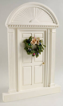 Accessories White Door With Wreath - No Box