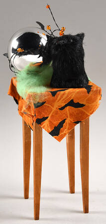 Halloween Carolers & Accessories Halloween Table - No Box 60