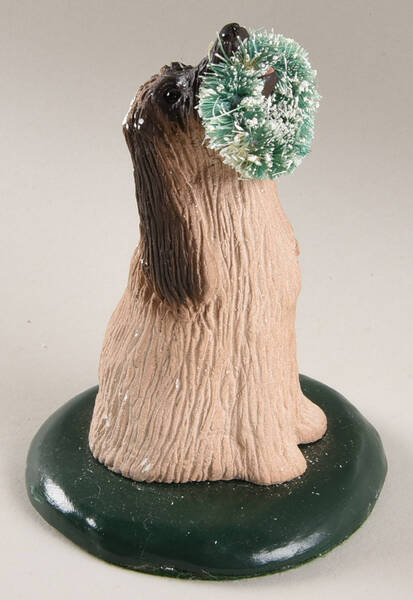Singing Dogs Dog With Wreath - No Box