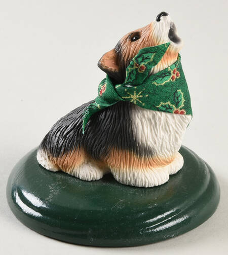 Singing Dogs Welsh Corgi W/ Green Scarf - No Box