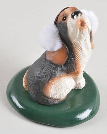 Singing Dogs Basset Hound With White Earmuffs - No Box