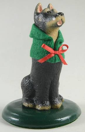 Singing Dogs Doberman With Green Scarf - No Box