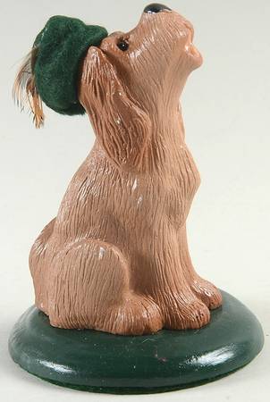 Singing Dogs Bloodhound With Green Hat - No Box