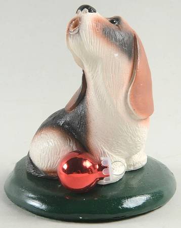 Singing Dogs Basset Hound With Ornament - No Box