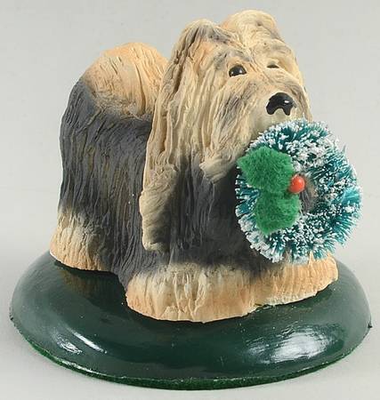 Singing Dogs Shih Tzu With Wreath - No Box