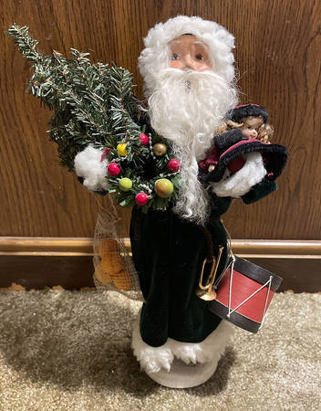 Santa & Mrs Claus Green Velvet Santa With Tree - No Box