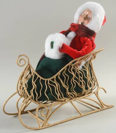 Santa & Mrs Claus Mrs Claus In Gold Sleigh - No Box