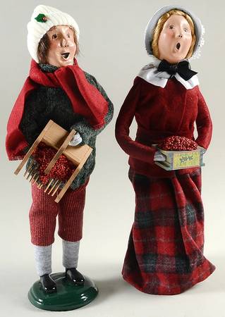 Yankee Craftsmen Exclusives Cape Cod Cranberry Couple W/ Sign - With Box