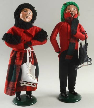 Winter Outdoor Activities Couple With Skates-Red Tops - No Box