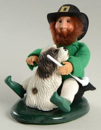 St Patricks Day Kindles Leprechaun With Dog - No Box