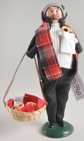 Christmas Store Exclusives Pretzel Vendor - No Box