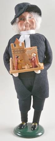 Professionals Parson With Nativity - No Box