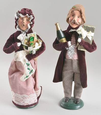 Victorian Assorted Carolers Man And Woman With Gifts-Pink And Burgun - No Box