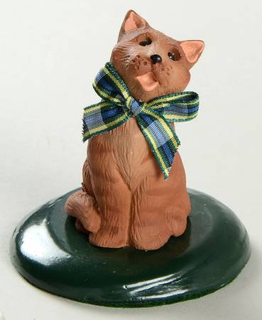 Singing Cats Brown Tabby With Bow - No Box