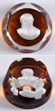 Cristal D' Albert Paperweight Golda Meir - Boxed