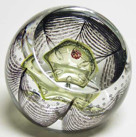 Caithness Paperweight Fatal Attraction - With Box Bx322