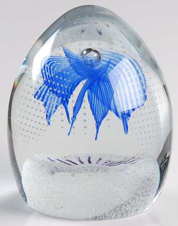 Caithness Paperweight Flirtation-Event Piece - With Box Bx661