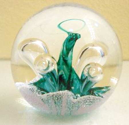 Caithness Paperweight Moonflower Miniature-Green - With Box Bx707