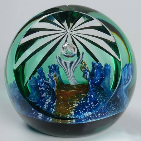 Caithness Paperweight The Red Sea - With Box Bx760