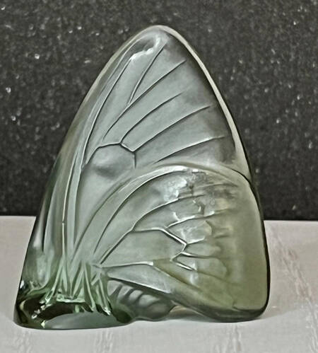 Grand Nacre Butterfly Butterfly - Khaki No Enamel - Boxed