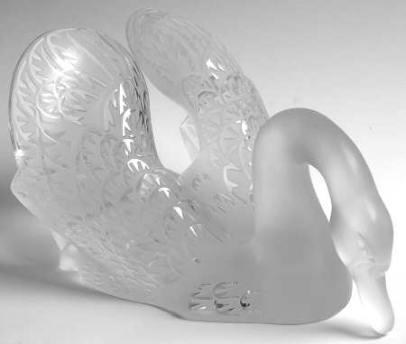 Birds Swan Head Down-Cygne - With Box