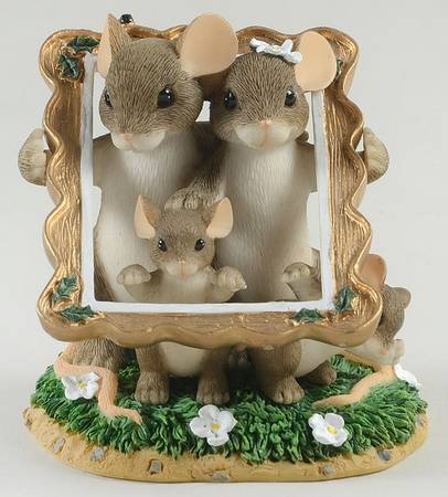 Charming Tails Family Portrait - Boxed