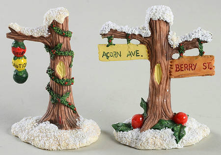 Squashville Village Street Light & Sign Set - Boxed