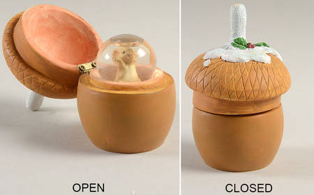 Charming Tails Mouse In Acorn Snowglobe - Bx537