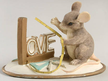 Charming Tails How Do You Measure Love - Box
