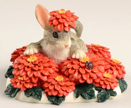 Charming Tails Binkey In A Bed Of Flowers - No Box