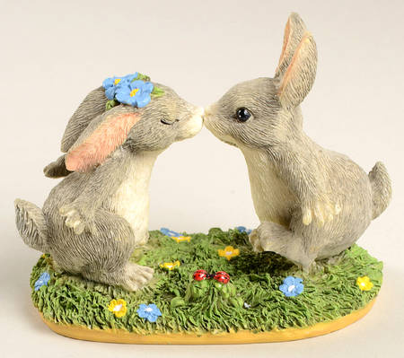 Charming Tails Love Blooms - With Box Bx382