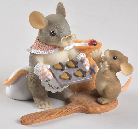Charming Tails You Bake Me Happy - Bx401 With Box