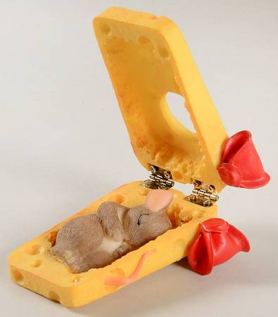 Charming Tails All Snuggled In - Boxed