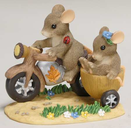 Charming Tails Along For The Ride - Boxed