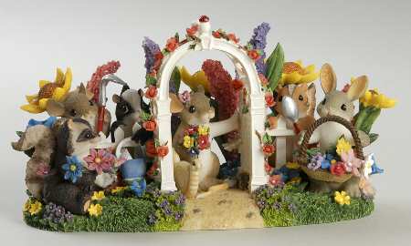 Charming Tails Friendship Is A Growing Garden - Boxed
