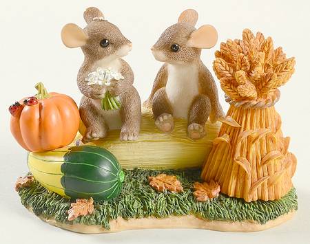 Charming Tails Harvest Time Honeys - With Box Bx341